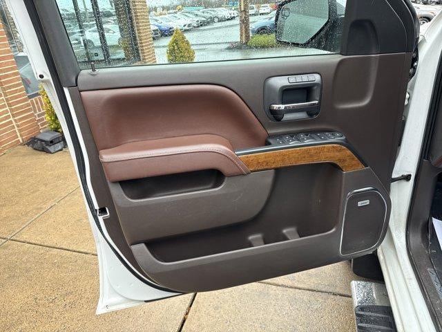 2016 Chevrolet Silverado 1500 Crew Cab Short Box 4-Wheel Drive High Country