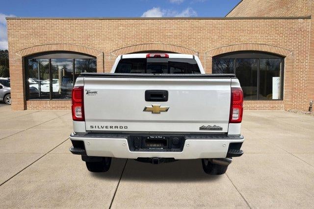 2016 Chevrolet Silverado 1500 Crew Cab Short Box 4-Wheel Drive High Country