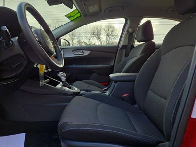 2024 Kia Forte LXS IVT