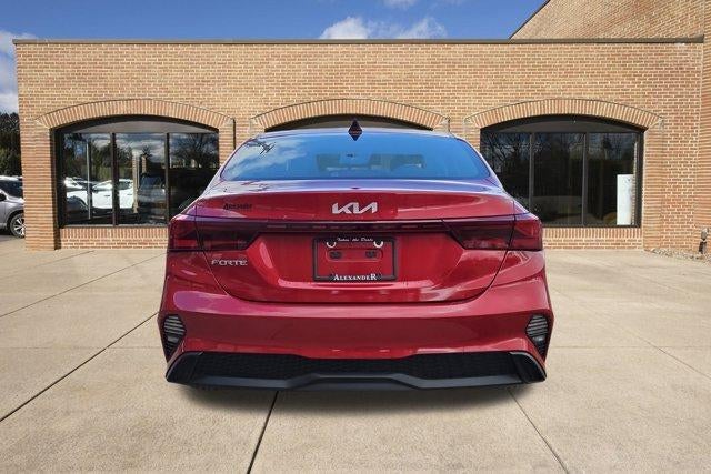 2024 Kia Forte LXS IVT