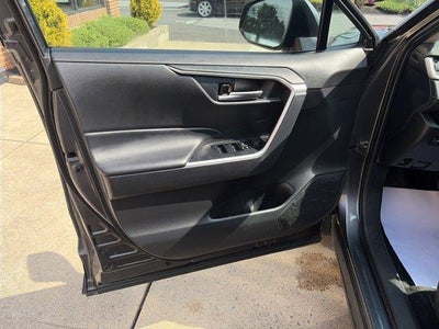 2025 Toyota RAV4 Hybrid XLE AWD (Natl)