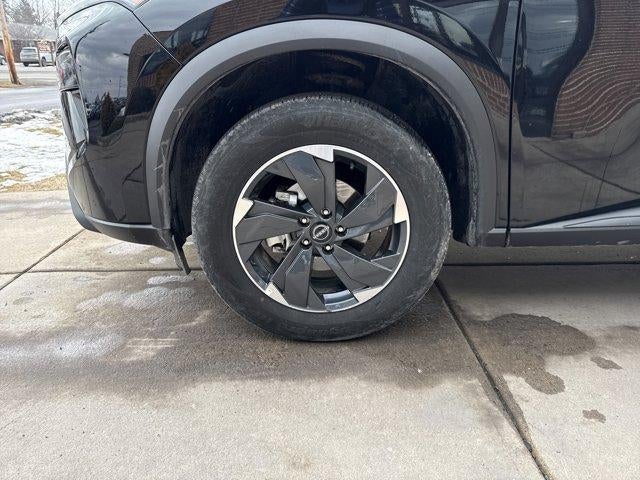 2025 Nissan Rogue AWD SV