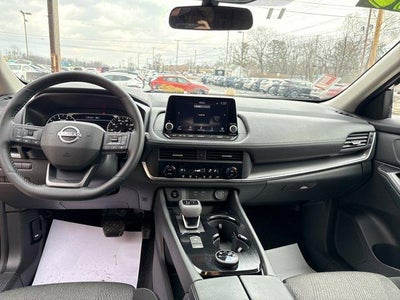 2025 Nissan Rogue AWD SV