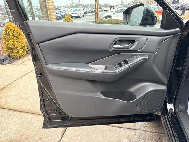 2025 Nissan Rogue AWD SV