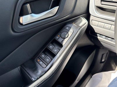 2025 Nissan Rogue AWD SV