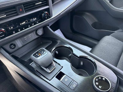 2025 Nissan Rogue AWD SV