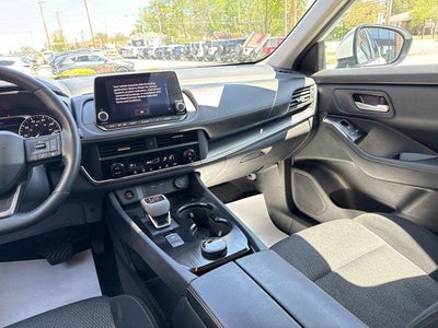 2025 Nissan Rogue AWD SV