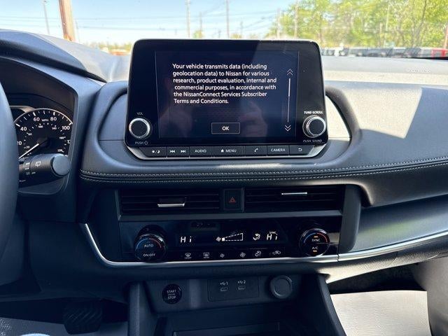 2025 Nissan Rogue AWD SV