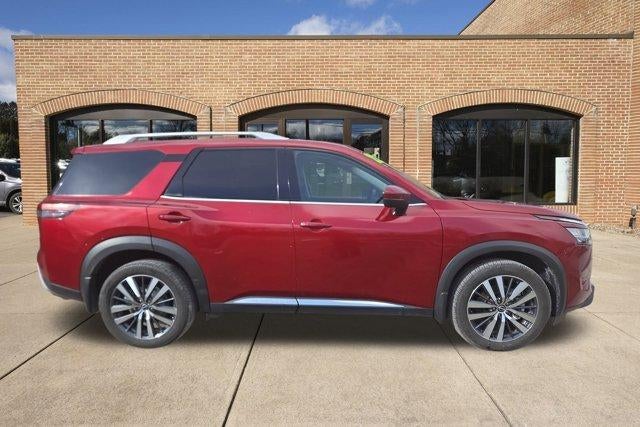 2022 Nissan Pathfinder Platinum 4WD