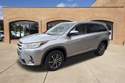2019 Toyota Highlander Hybrid XLE V6 AWD (Natl)