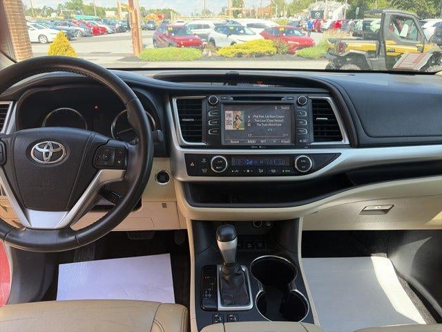 2015 Toyota Highlander AWD 4dr V6 XLE (Natl)