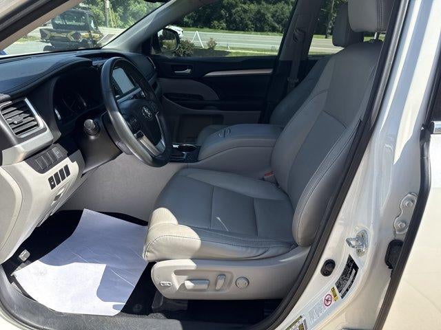 2016 Toyota Highlander AWD 4dr V6 XLE (Natl)