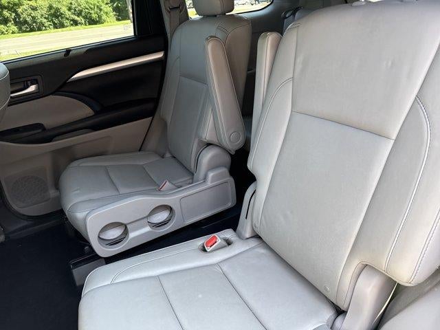 2016 Toyota Highlander AWD 4dr V6 XLE (Natl)