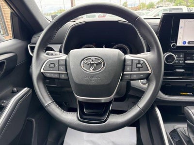 2025 Toyota Highlander XSE AWD (Natl)