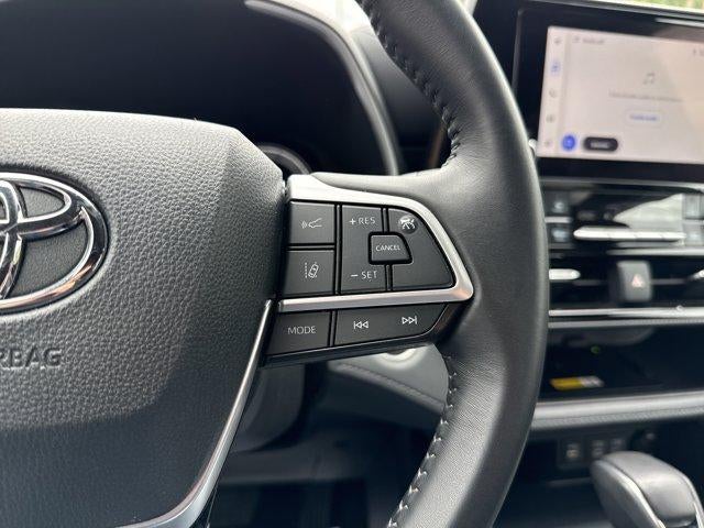 2025 Toyota Highlander XSE AWD (Natl)