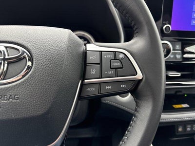 2025 Toyota Highlander XSE AWD (Natl)