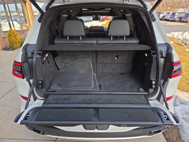 2026 BMW X7 M60i Sports Activity Vehicle