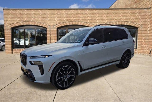 2026 BMW X7 M60i Sports Activity Vehicle