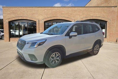 2022 Subaru Forester Premium CVT