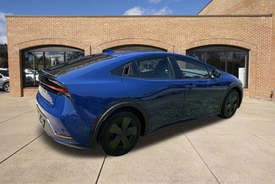 2025 Toyota Prius LE (Natl)