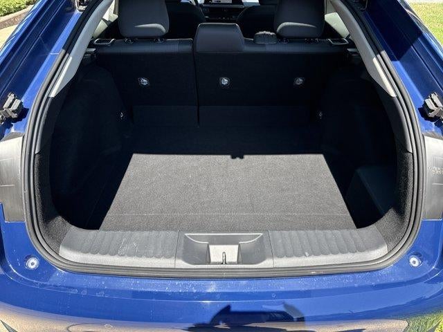 2025 Toyota Prius LE (Natl)