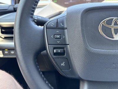 2025 Toyota Prius LE (Natl)