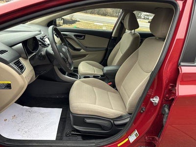 2016 Hyundai ELANTRA 4dr Sdn Auto SE