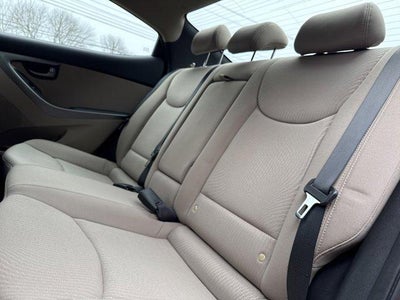 2016 Hyundai ELANTRA 4dr Sdn Auto SE