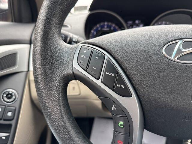 2016 Hyundai ELANTRA 4dr Sdn Auto SE