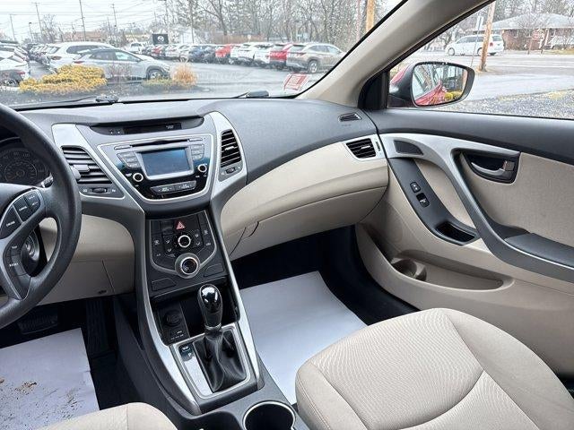 2016 Hyundai ELANTRA 4dr Sdn Auto SE