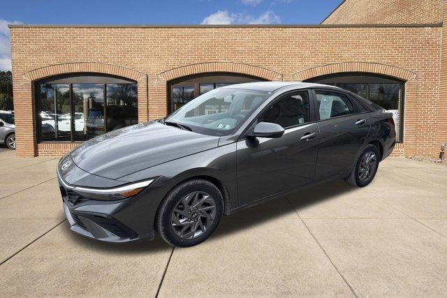 2024 Hyundai ELANTRA SEL IVT