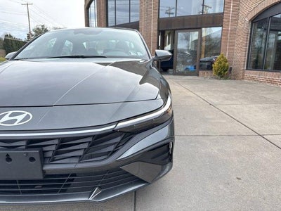 2024 Hyundai ELANTRA SEL IVT