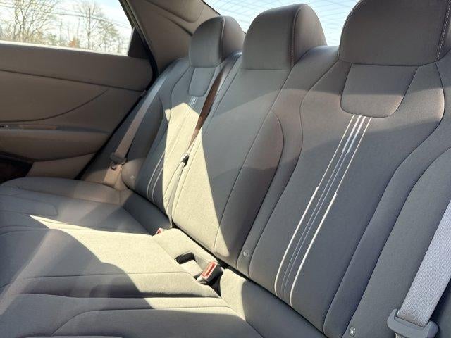 2024 Hyundai ELANTRA SEL IVT