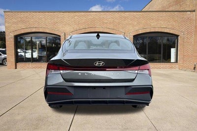 2024 Hyundai ELANTRA SEL IVT