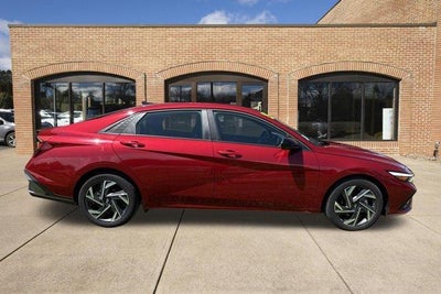 2025 Hyundai ELANTRA SEL Sport IVT