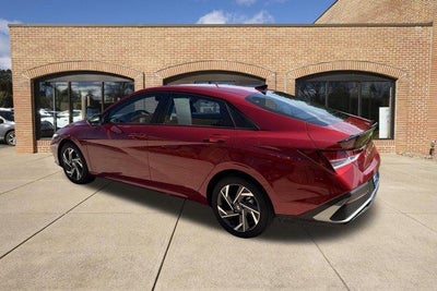 2025 Hyundai ELANTRA SEL Sport IVT