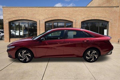 2025 Hyundai ELANTRA SEL Sport IVT