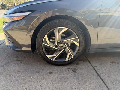 2025 Hyundai ELANTRA HYBRID SEL Sport DCT