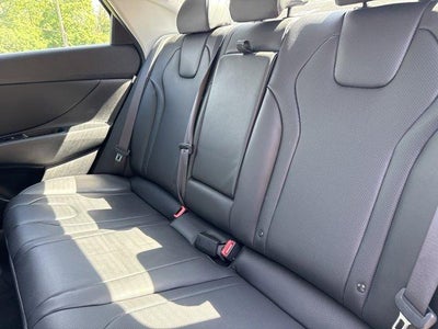 2024 Hyundai ELANTRA Limited IVT