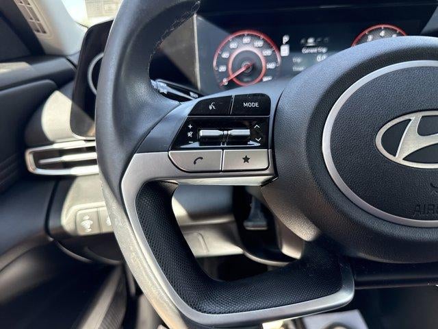 2024 Hyundai ELANTRA Limited IVT