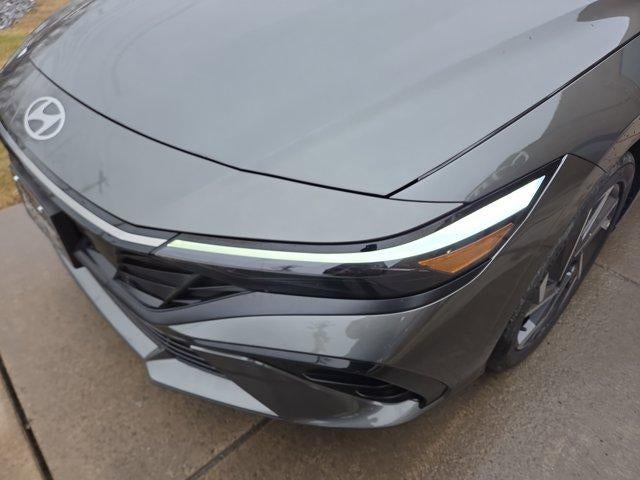 2025 Hyundai ELANTRA SEL Convenience IVT