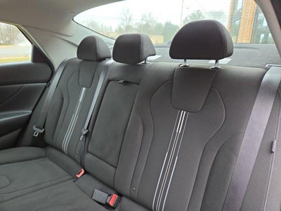 2025 Hyundai ELANTRA SEL Convenience IVT