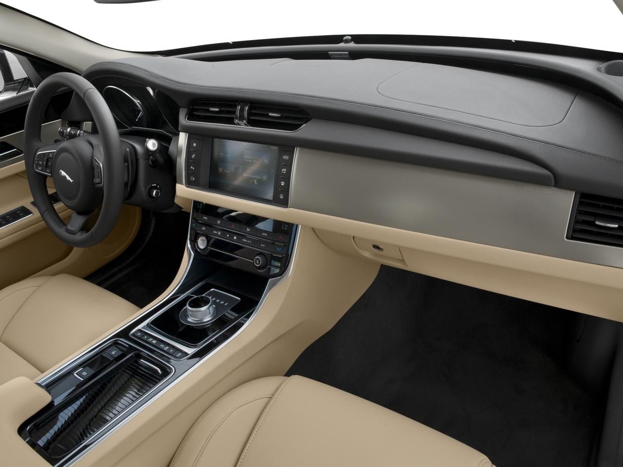 2017 Jaguar XF 35t Premium RWD