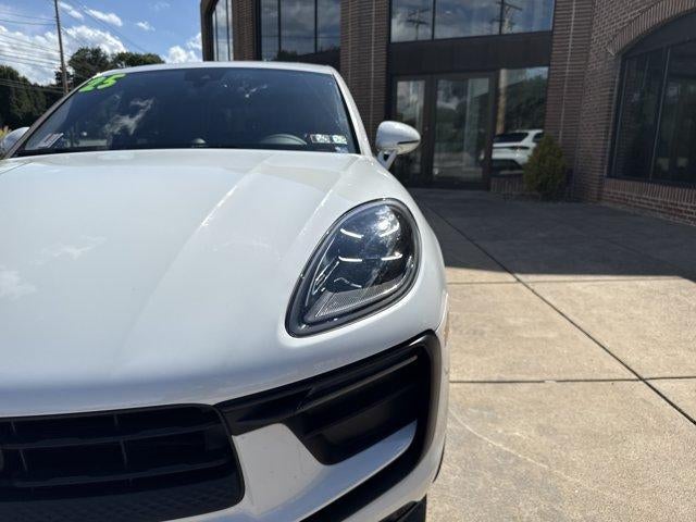 2025 Porsche Macan AWD