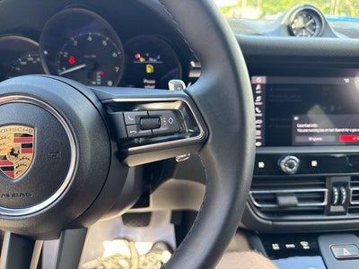 2025 Porsche Macan AWD