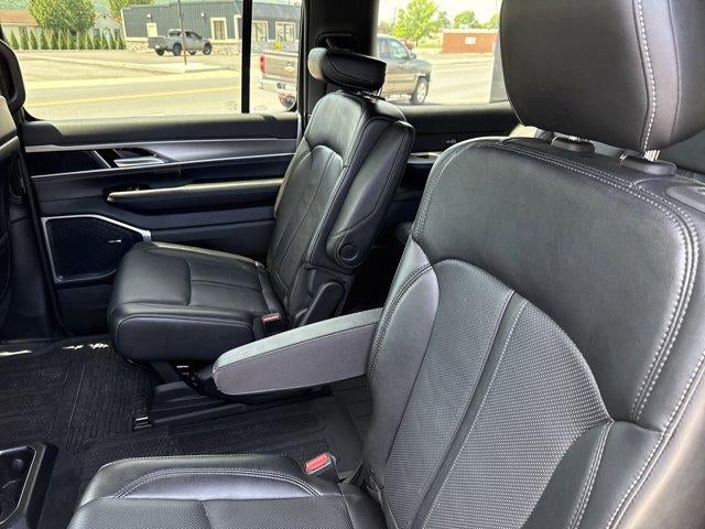 2024 Jeep Wagoneer Series II Carbide 4x4