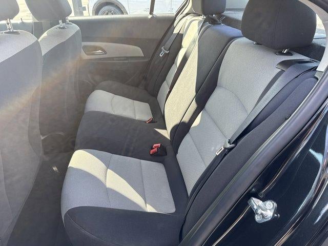 2016 Chevrolet Cruze Limited Sedan LS (Automatic)