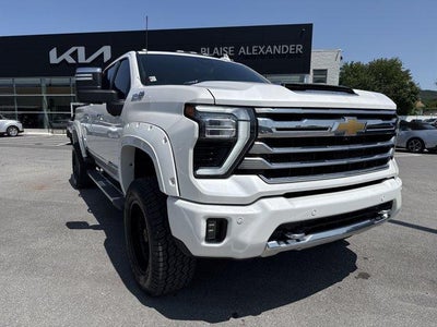 2024 Chevrolet Silverado 2500 HD Crew Cab Standard Box 4-Wheel Drive High Country