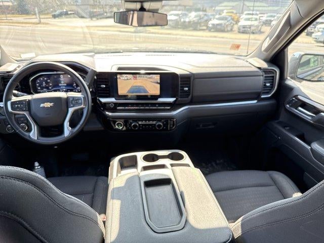 2023 Chevrolet Silverado 1500 Crew Cab Short Box 4-Wheel Drive LT 2FL