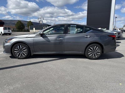2023 Nissan Altima 2.5 SV Sedan